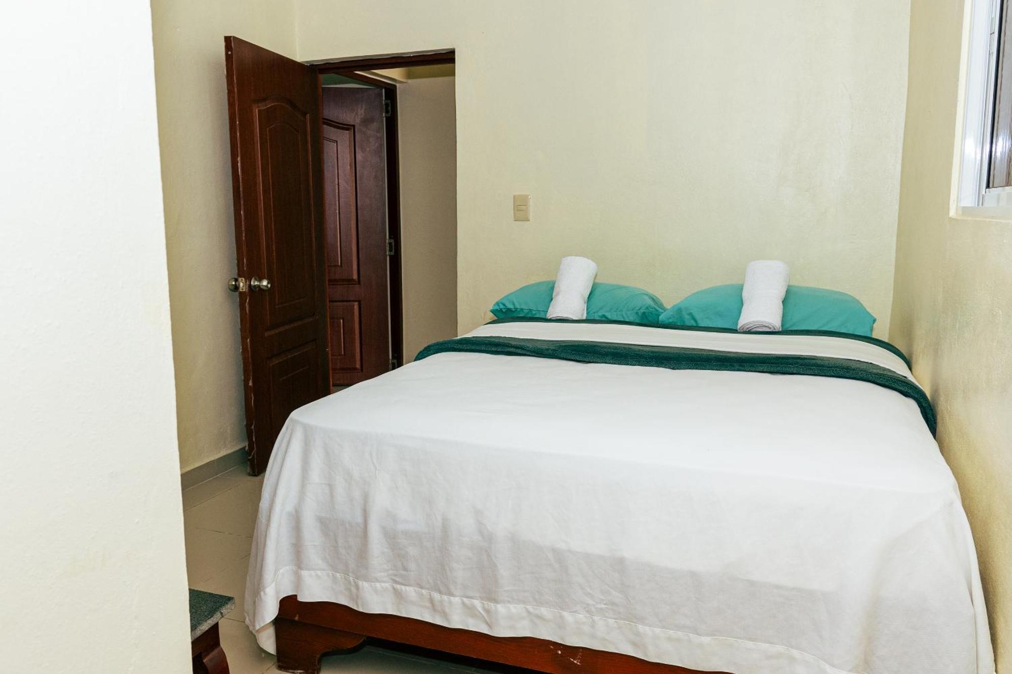Bnb Tropical Island Aparthotel - Corales Del Sur - Santo Domingo Este Luaran gambar