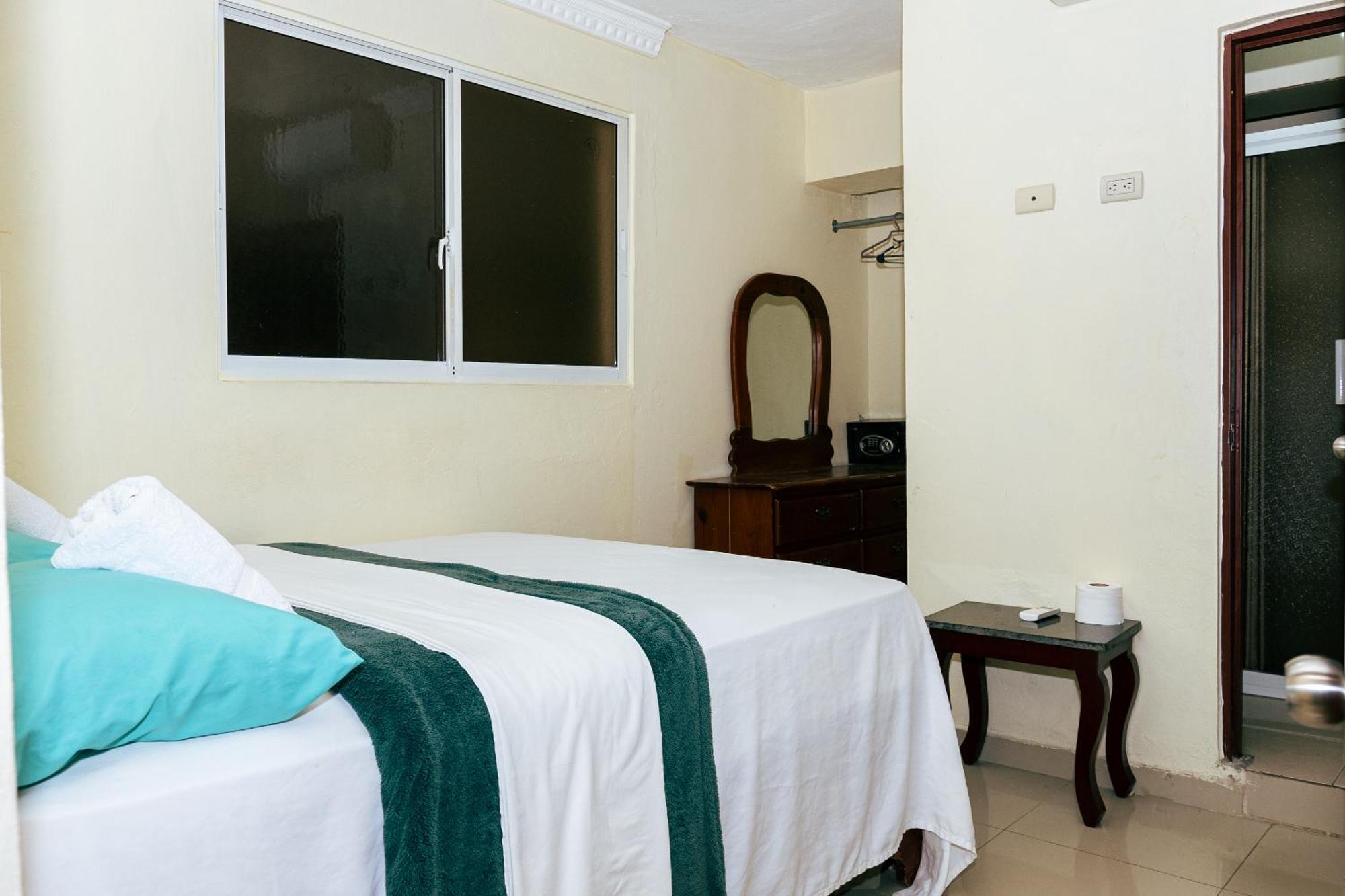 Bnb Tropical Island Aparthotel - Corales Del Sur - Santo Domingo Este Luaran gambar