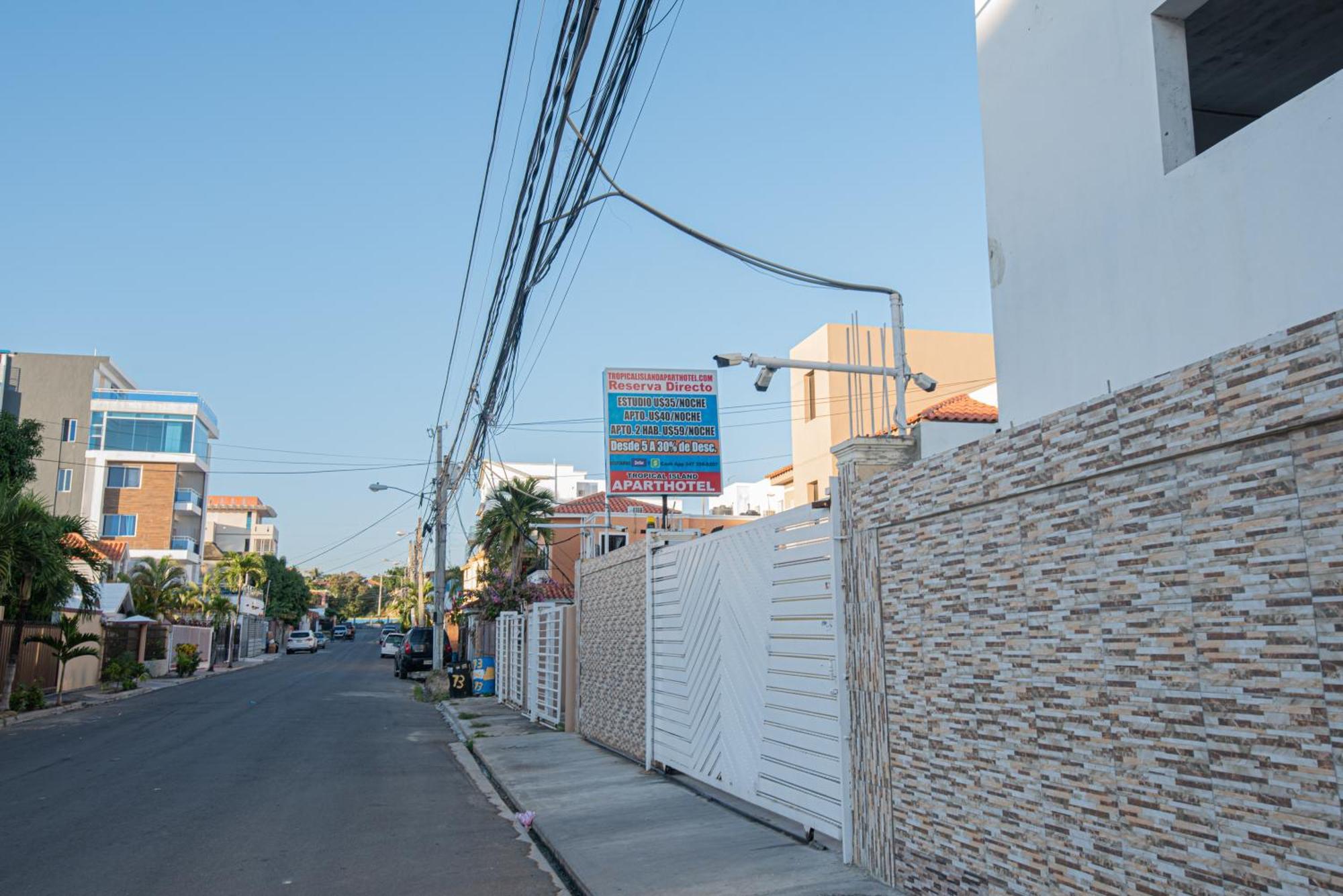 Bnb Tropical Island Aparthotel - Corales Del Sur - Santo Domingo Este Luaran gambar